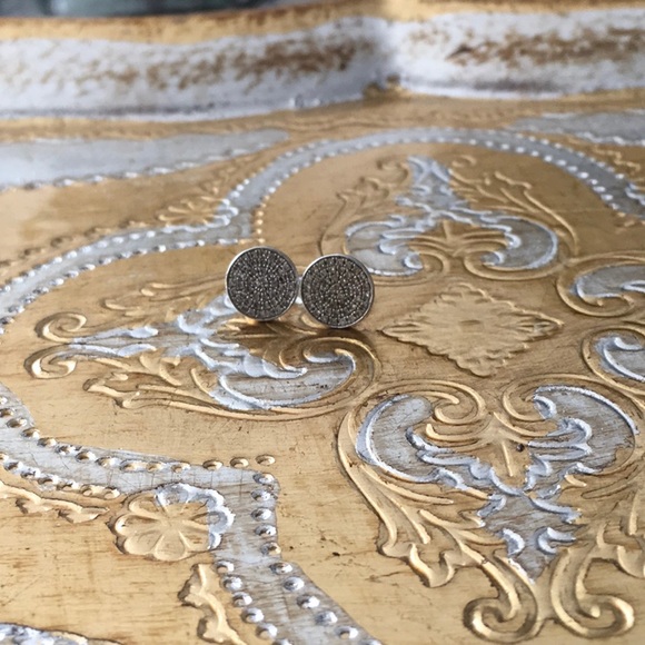 COPY - 14k gold diamond earrings - Picture 1 of 3